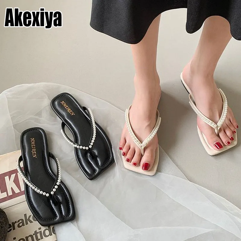 2022 Summer New Korean Slippers Women Wear Stylish bright diamond Casual flat flip flops Women's Shoes Sandals Women BC3765
2022 Summer New Korean Slippers Women Wear Stylish bright diamond Casual flat flip flops Women's Shoes Sandals Women BC3765