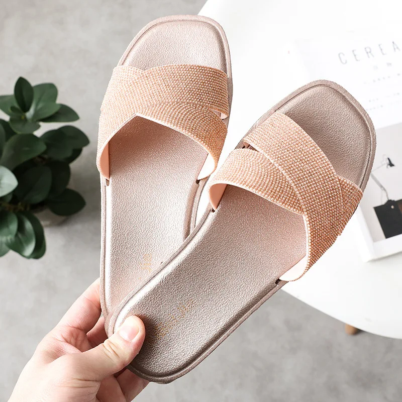 Bling Bling Women Slippers 2020 New Design Casual Sandals Platform Flat Sole Beach Transparent Mules Ladies Slides house
Bling Bling Women Slippers 2020 New Design Casual Sandals Platform Flat Sole Beach Transparent Mules Ladies Slides house