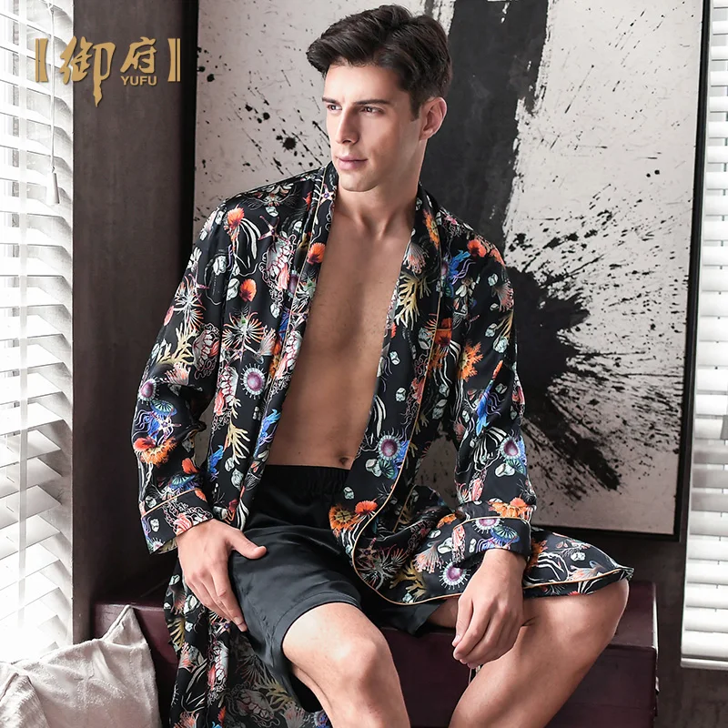★Yufu heavy silk robe men's printed long sleeve silk pajamas shorts two piece suit silk home wear
★Yufu heavy silk robe men's printed long sleeve silk pajamas shorts two piece suit silk home wear