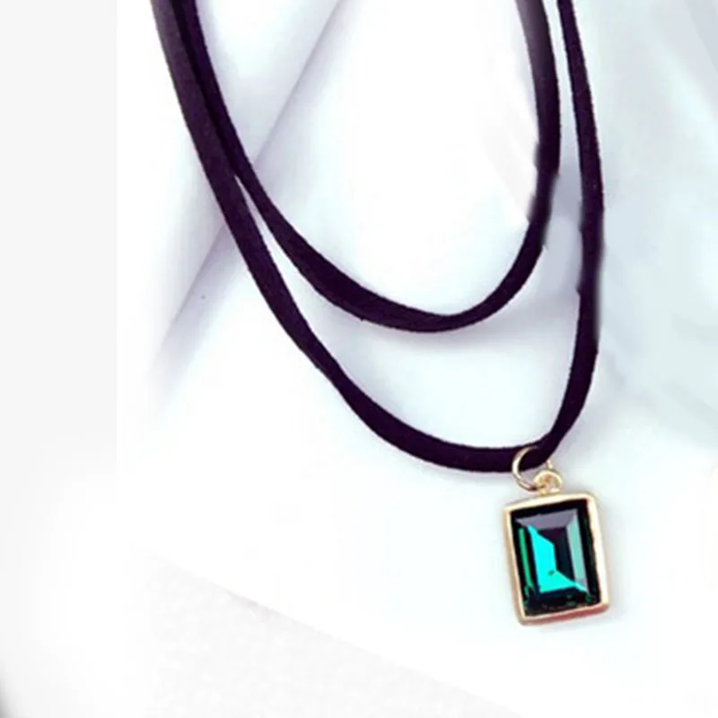 New double-layer suede square crystal black gemstone collar women short clavicle chain necklace necklace women accessories
New double-layer suede square crystal black gemstone collar women short clavicle chain necklace necklace women accessories