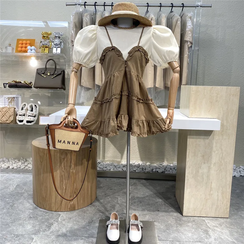2021 Super Fairy Fold Wear Lace V-neck Loose Halter + Temperament Pure Color Bubble Sleeve Short Casual Shirt Two Suits
2021 Super Fairy Fold Wear Lace V-neck Loose Halter + Temperament Pure Color Bubble Sleeve Short Casual Shirt Two Suits