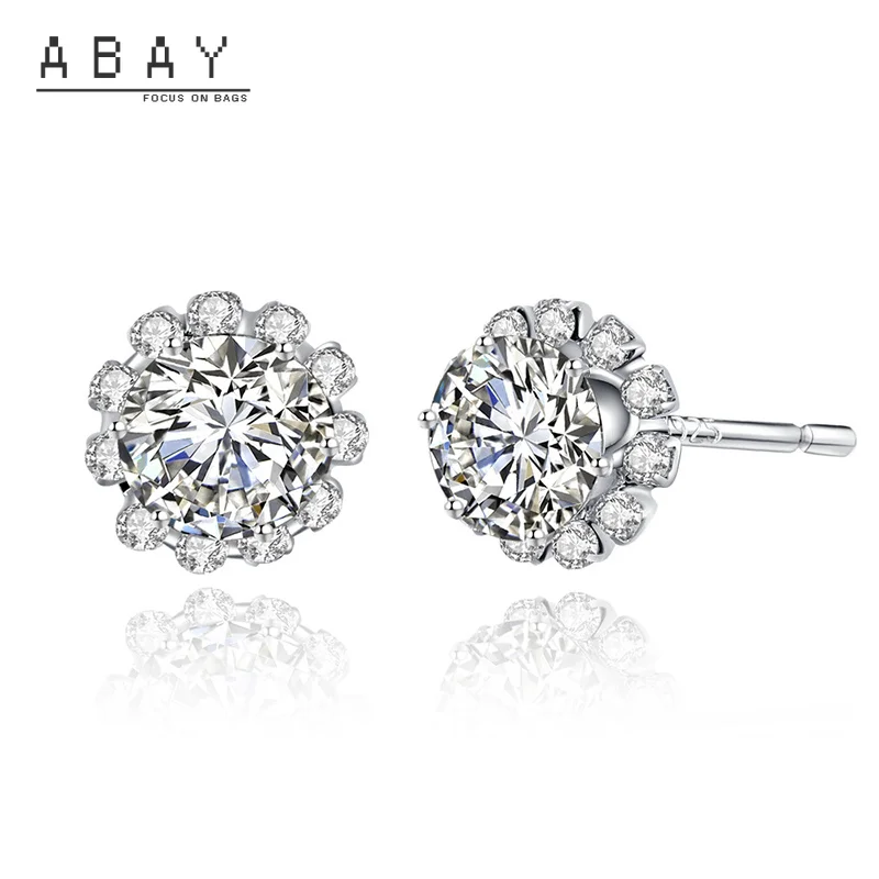 S925 Silver Needle Hot Sale Round Zircon Earrings Women New Style Temperament Light Luxury Micro Inlay Elegant High-grade Sense
S925 Silver Needle Hot Sale Round Zircon Earrings Women New Style Temperament Light Luxury Micro Inlay Elegant High-grade Sense