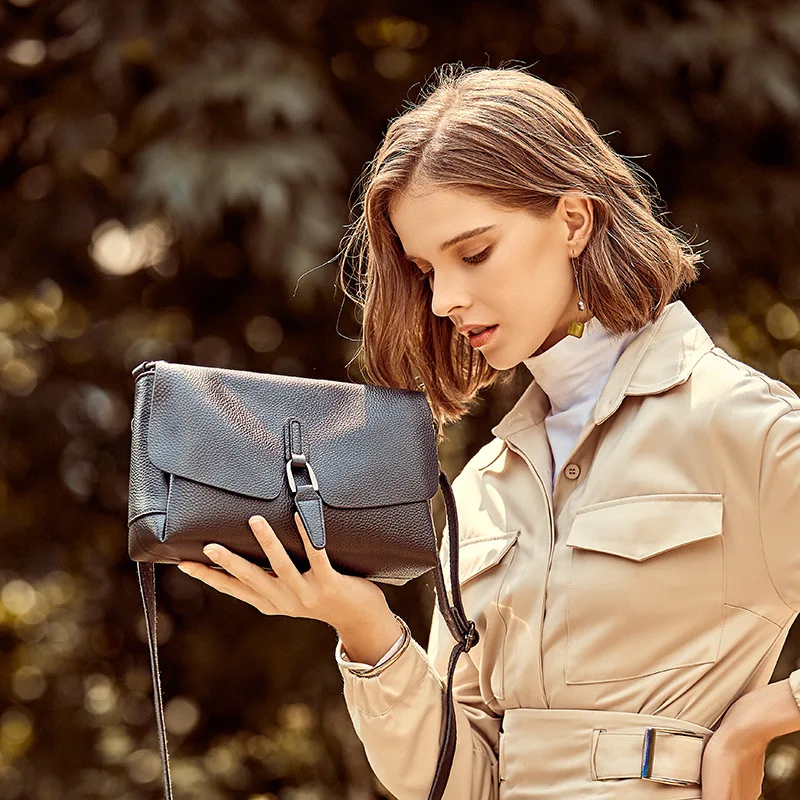 BRIGGS High Quality Genuine Cow Leather Fashion Women Shoulder Bag Black Handbag Flap Bags Lady Messenger Crossbody Purse Tote
BRIGGS High Quality Genuine Cow Leather Fashion Women Shoulder Bag Black Handbag Flap Bags Lady Messenger Crossbody Purse Tote