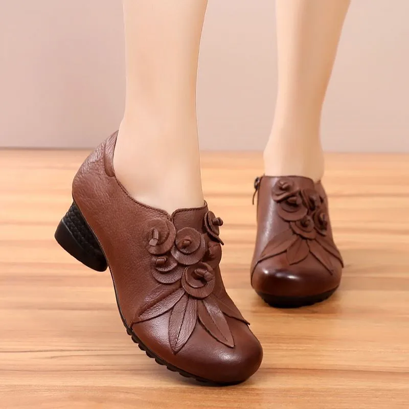 CEYANEAO Women's genuine leather pumps with square heels in ethnic style; female shoes with round toe and a floral pattern
CEYANEAO Women's genuine leather pumps with square heels in ethnic style; female shoes with round toe and a floral pattern