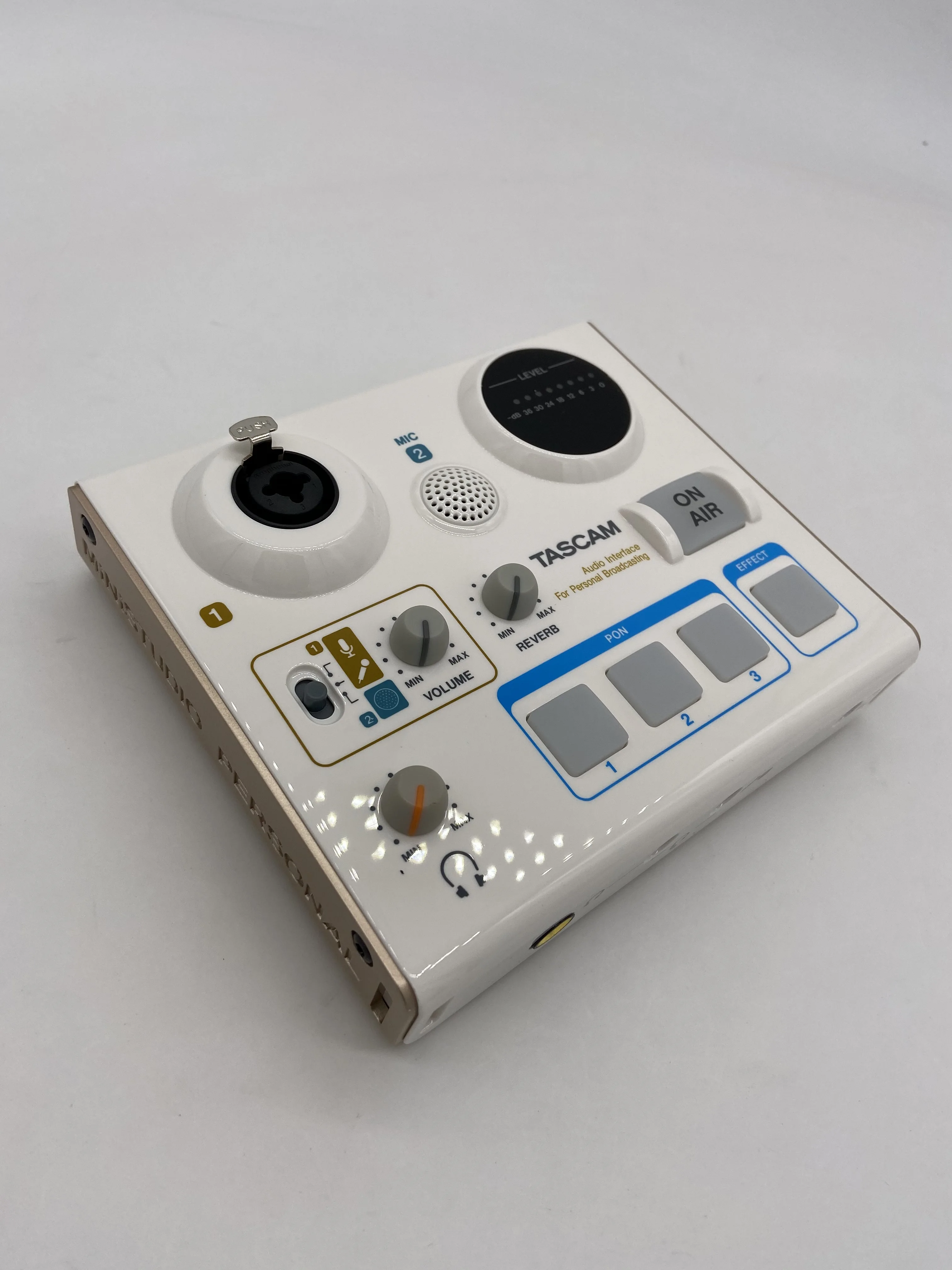 Оригинальная мини студийная звуковая карта TASCAM US 32 для персональной записи USB