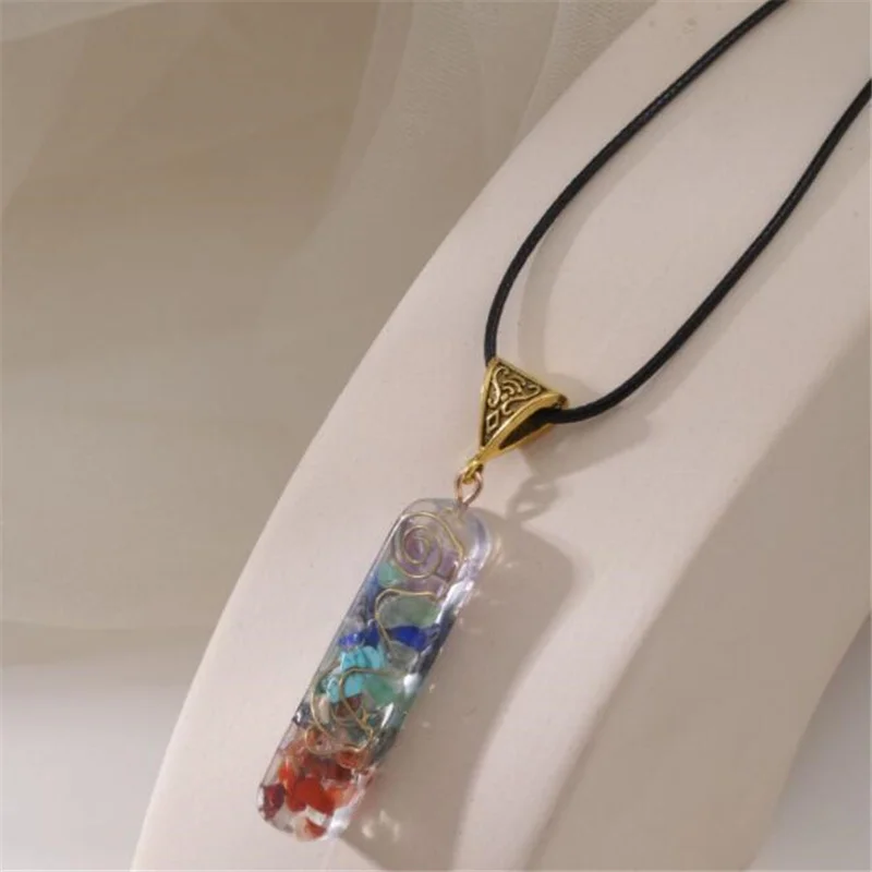 Creative Colorful Natural Gravel Crystal Pendant Necklace Black Leather Cord Women's Necklace Ethnic Jewelry Gifts
Creative Colorful Natural Gravel Crystal Pendant Necklace Black Leather Cord Women's Necklace Ethnic Jewelry Gifts
