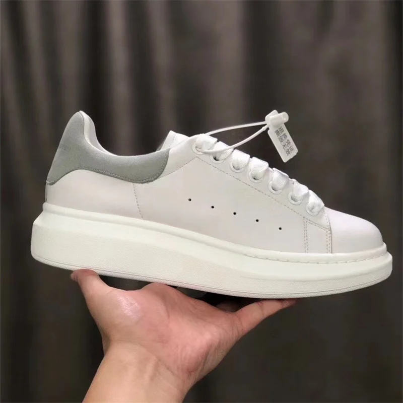 Top Quality Outdoor Jogging Men Running Shoes Outdoor Athletic Women Running Shoes Super Light Men Women Sneakers Men Sneakers
Top Quality Outdoor Jogging Men Running Shoes Outdoor Athletic Women Running Shoes Super Light Men Women Sneakers Men Sneakers