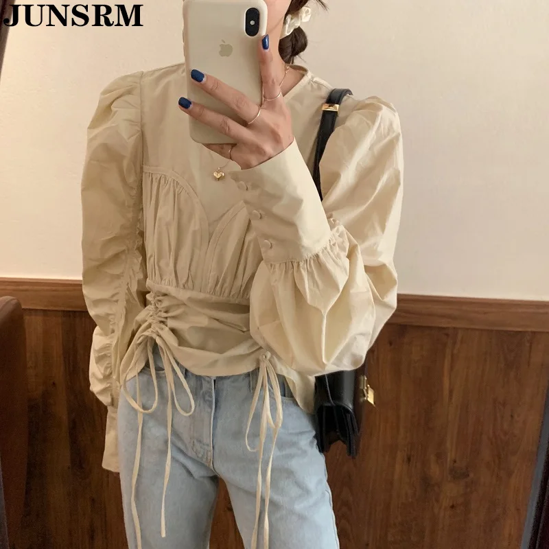 Retro Drawstring Waist Design Stitching Fake Two-Piece Shirt Women 2020 New Autumn Puff Sleeve Korean Blouse Tops Female Shirts
Retro Drawstring Waist Design Stitching Fake Two-Piece Shirt Women 2020 New Autumn Puff Sleeve Korean Blouse Tops Female Shirts