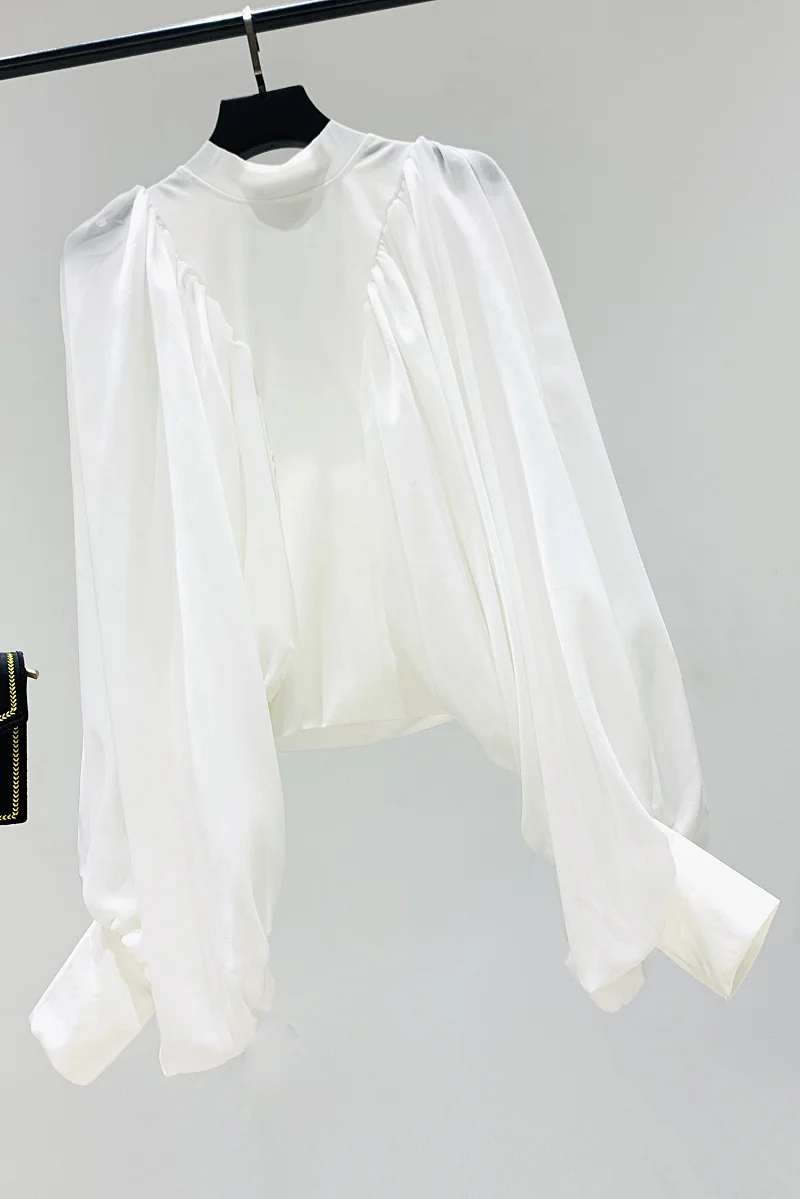 2021 New Autumn Korean Style Sweet Chiffon Shirt Elegant Fairy Top Fashion Batwing Sleeve Shirt Women Shirts 
2021 New Autumn Korean Style Sweet Chiffon Shirt Elegant Fairy Top Fashion Batwing Sleeve Shirt Women Shirts