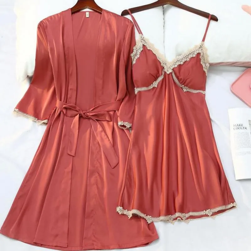 2PCSFaux Silk Robe Set Sexy Lace Sleepwear Women Bathrobe Summer New Bride Bridesmaid Wedding Robe Kimono Gown Satin Nightwear 
2PCSFaux Silk Robe Set Sexy Lace Sleepwear Women Bathrobe Summer New Bride Bridesmaid Wedding Robe Kimono Gown Satin Nightwear
