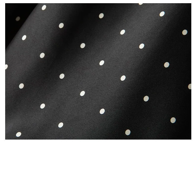 Sexy Black V-neck Lace Sleepwear Nighty&Robe Set Casual Loose Silky Satin Kimono Bathrobe Gown Summer Ice Silk Home Dress
Sexy Black V-neck Lace Sleepwear Nighty&Robe Set Casual Loose Silky Satin Kimono Bathrobe Gown Summer Ice Silk Home Dress
