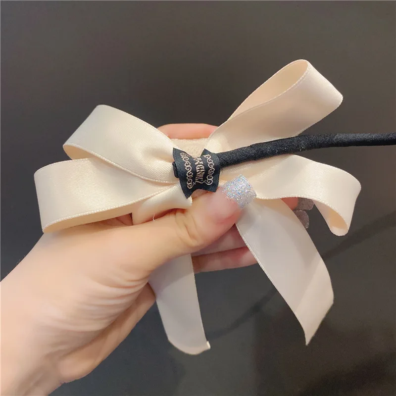 Bow Flower Headband Disc Hairring Lazy Fixer Pill Head Fluffy Disc Hairstick Twisting Clip Headpiece Hairbands Hair Accessories 
Bow Flower Headband Disc Hairring Lazy Fixer Pill Head Fluffy Disc Hairstick Twisting Clip Headpiece Hairbands Hair Accessories
