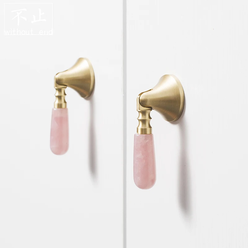 Original Natural Crystal Pure Brass Handle Nordic Luxury High End Wardrobe Door Drawer Furniture Single Hole Handle
Original Natural Crystal Pure Brass Handle Nordic Luxury High End Wardrobe Door Drawer Furniture Single Hole Handle