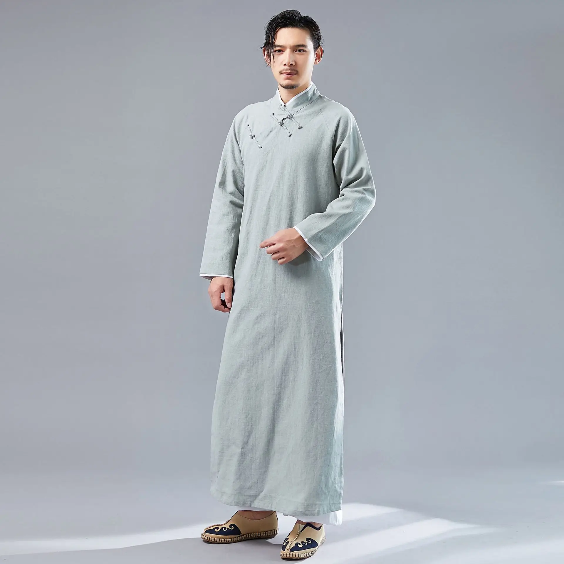 Chinese traditional male cheongsam Cotton Linen Hanfu long gown Qipao men's vintage tang suit oriental costume
Chinese traditional male cheongsam Cotton Linen Hanfu long gown Qipao men's vintage tang suit oriental costume