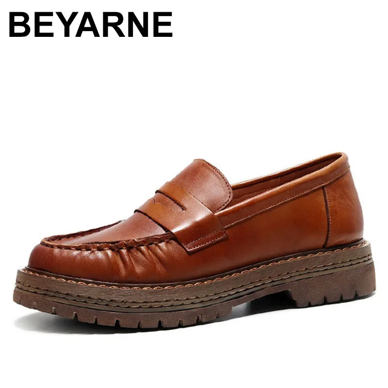 BEYARNE New Arrival Genuine Leather Loafers Women Flat Shoes Autumn Handmade Retro Pleated Slip On Casual Leather Shoes Footwear
BEYARNE New Arrival Genuine Leather Loafers Women Flat Shoes Autumn Handmade Retro Pleated Slip On Casual Leather Shoes Footwear