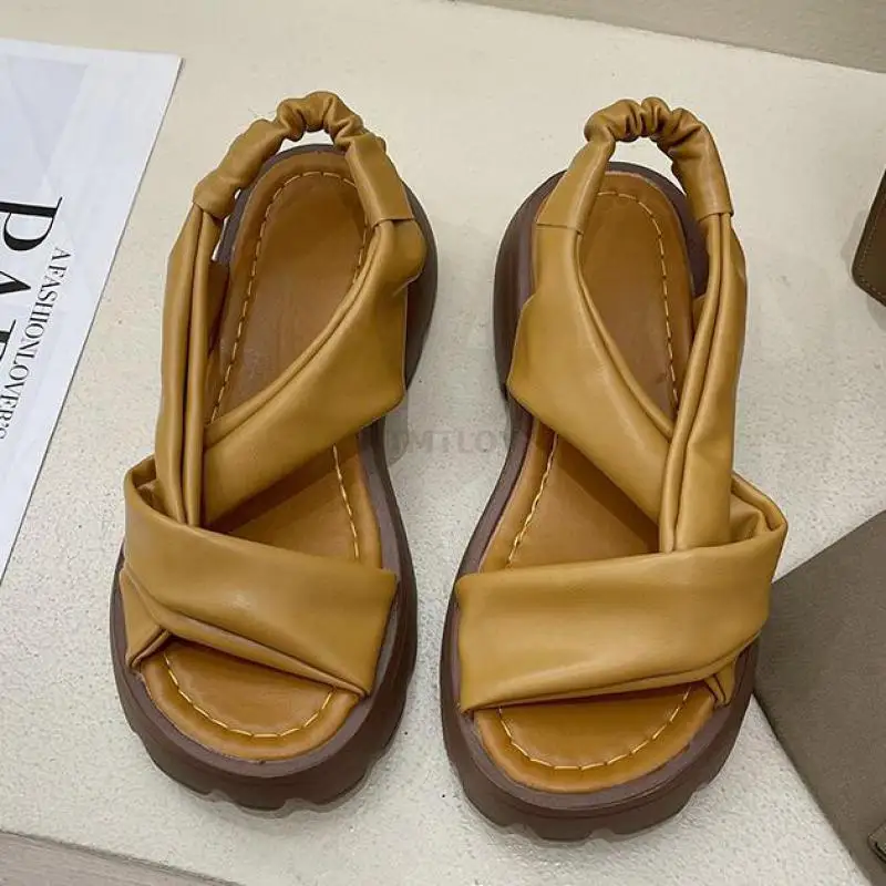 Босоножки женские массивные без шнуровки, винтажные сандалии из искусственной кожи на платформе, квадратный каблук, повседневная спортивн...
Босоножки женские массивные без шнуровки, винтажные сандалии из искусственной кожи на платформе, квадратный каблук, повседневная спортивн...