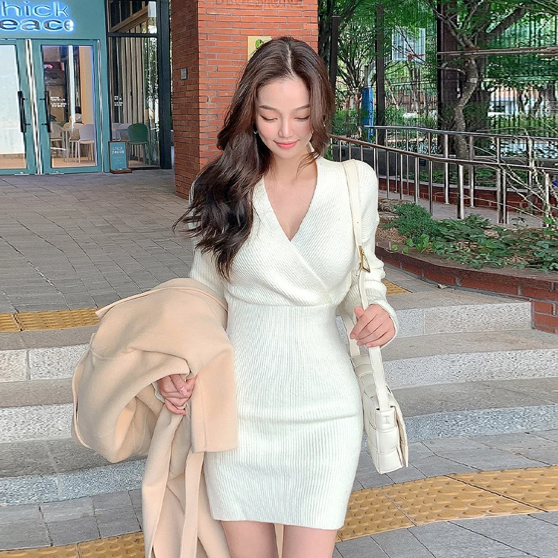 Han edition high spring winter sweater knitting cultivate one's morality leisure joker pockets hip dress
Han edition high spring winter sweater knitting cultivate one's morality leisure joker pockets hip dress
