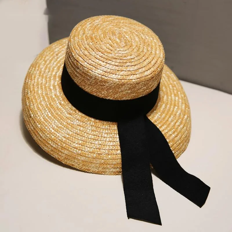 2022 Summer Ribbon hats Womens Designer Straw Hat Summer Beach Sun Hat Lady French Retro Wide Brim Fashion Brand Female Hat
2022 Summer Ribbon hats Womens Designer Straw Hat Summer Beach Sun Hat Lady French Retro Wide Brim Fashion Brand Female Hat