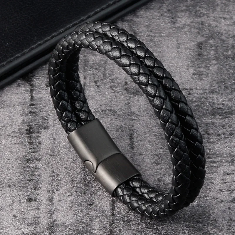 Hot Selling Fashion Leather Men's Bracelet Personality Steel Titanium Material Geometric Buckle Simplicity Trend Fine Jewelry
Hot Selling Fashion Leather Men's Bracelet Personality Steel Titanium Material Geometric Buckle Simplicity Trend Fine Jewelry