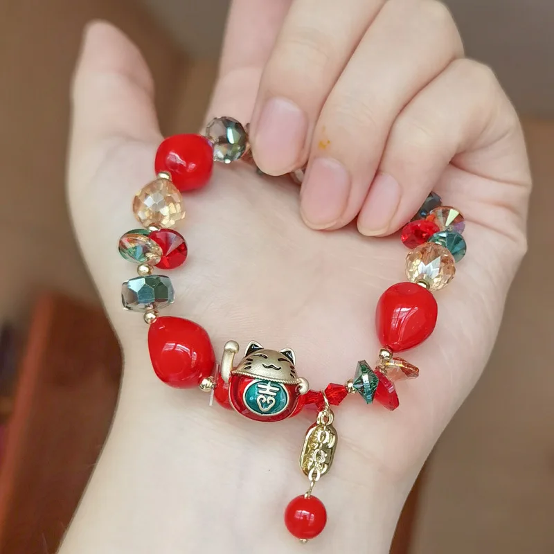 Женский браслет ручной работы, браслет с красными кристаллами и подвесками в стиле Тайгер, 2022 
Женский браслет ручной работы, браслет с красными кристаллами и подвесками в стиле Тайгер, 2022