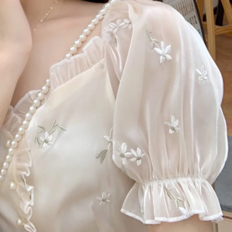 2021 Summer New Korean Women Fairy Dresses V-Neck Short Sleeve Ruffle Embroidered Waist Show Slim Fashion Dress Vestido De Mujer
2021 Summer New Korean Women Fairy Dresses V-Neck Short Sleeve Ruffle Embroidered Waist Show Slim Fashion Dress Vestido De Mujer