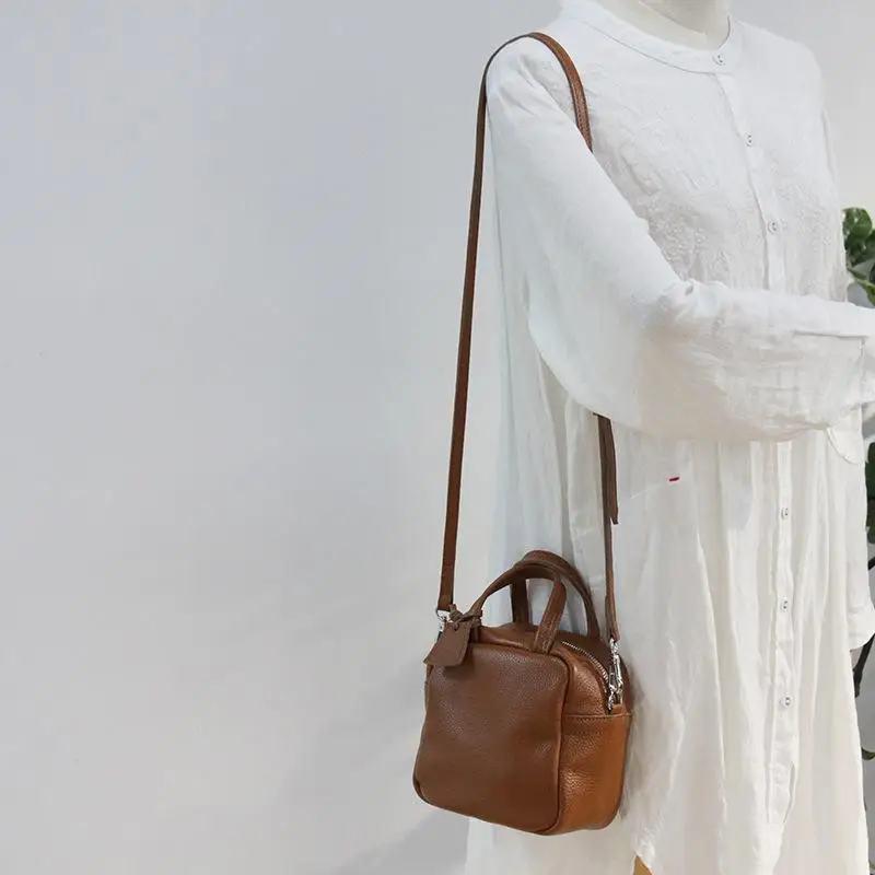 Simple Genuine Leather Women Bag 2021 New First Layer Cowhide Handbag Leisure Solid Color Shoulder & Crossbody Bags 
Simple Genuine Leather Women Bag 2021 New First Layer Cowhide Handbag Leisure Solid Color Shoulder & Crossbody Bags