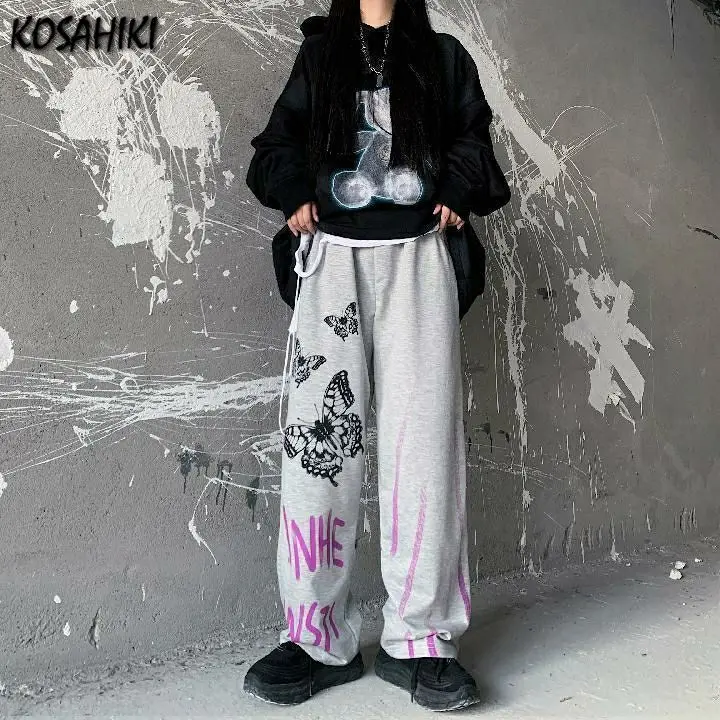 KOSAHIKI Punk Wide Leg Pants Women Gothic Harajuku Korean Streetwear Graffiti Anime Loose Pants Goth Trousers 2021 Fashion
KOSAHIKI Punk Wide Leg Pants Women Gothic Harajuku Korean Streetwear Graffiti Anime Loose Pants Goth Trousers 2021 Fashion