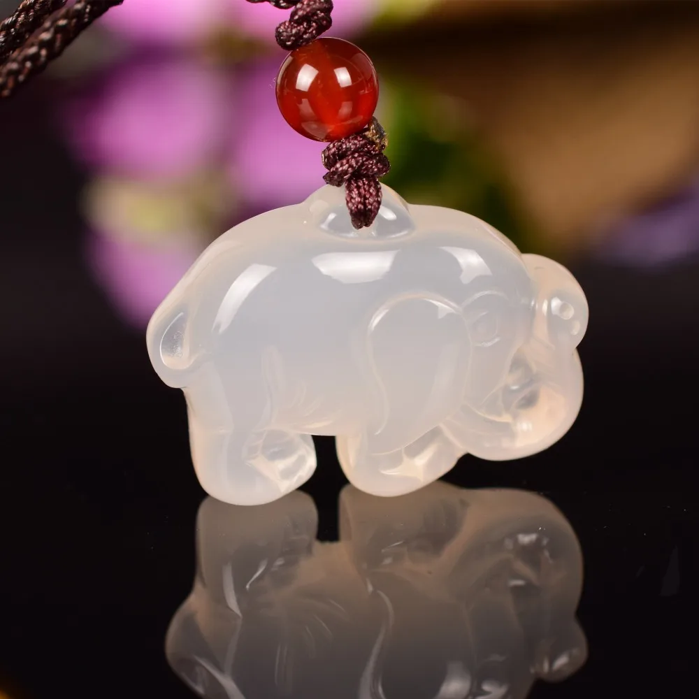 

Natural Green Agate Elephant Jade Necklace Chalcedony Carved Charm Jewellery Fashion Amulet for Men Women Lucky Pendant