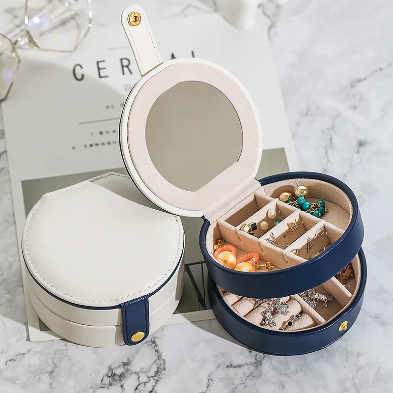 Портативный двухслойный полиуретановый контейнер для упаковки ювелирных изделий с зеркалом, коробка для хранения колец, серег, ожерелий, в...
Портативный двухслойный полиуретановый контейнер для упаковки ювелирных изделий с зеркалом, коробка для хранения колец, серег, ожерелий, в...