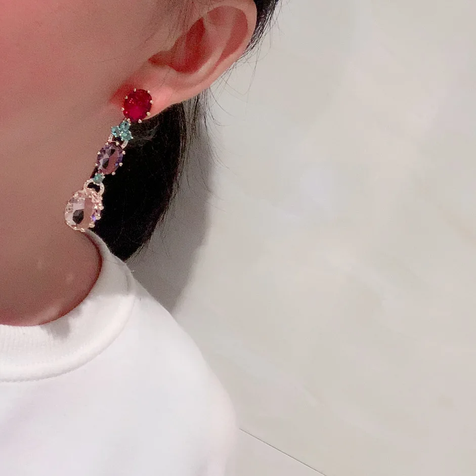Color transparent water drop earrings female sweet temperament elegant socialite S925 silver needle long tassel earrings
Color transparent water drop earrings female sweet temperament elegant socialite S925 silver needle long tassel earrings