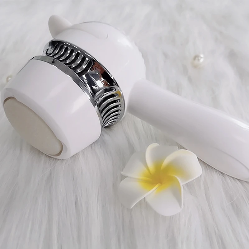 Electric Feet Callus Removers Rechargeable 3 Grinding Heads Dead Skin Remover USB Charging Professional Feet Care
Electric Feet Callus Removers Rechargeable 3 Grinding Heads Dead Skin Remover USB Charging Professional Feet Care