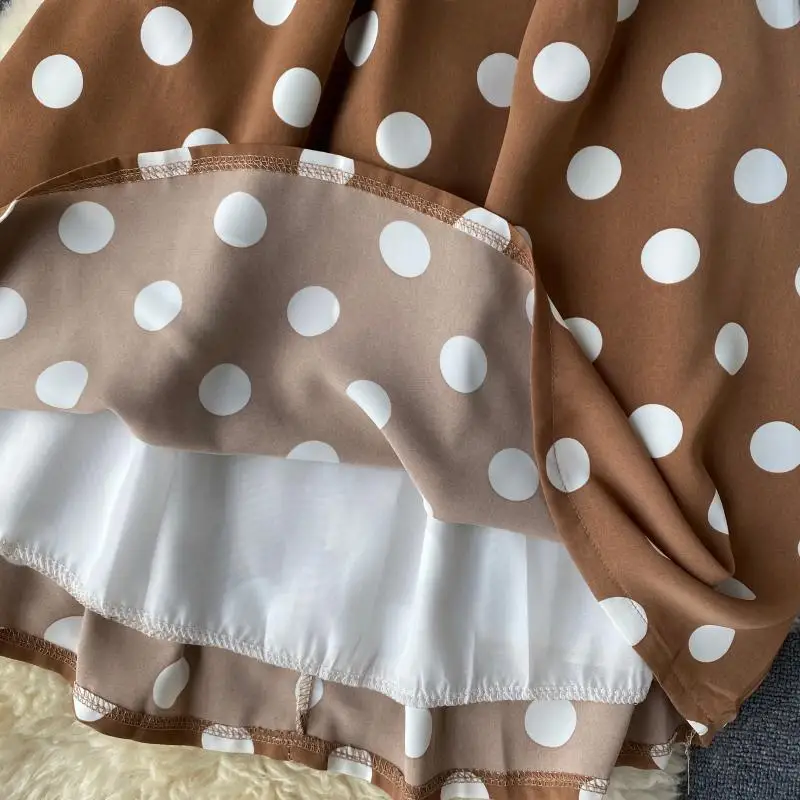 2020 Slim V Neck Vintage Polka Dot Print Slim Summer Short Dress Vestido De Festa Party Dress Women A-line Beach Dresses PP469
2020 Slim V Neck Vintage Polka Dot Print Slim Summer Short Dress Vestido De Festa Party Dress Women A-line Beach Dresses PP469