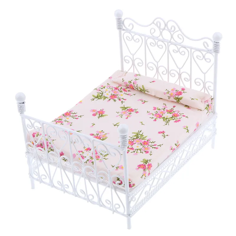 1: 12 Dollhouse Miniature Bedroom Furniture Metal Bed With Mattress Accessory Toy
1: 12 Dollhouse Miniature Bedroom Furniture Metal Bed With Mattress Accessory Toy