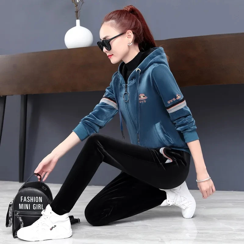 Двухсторонний Бархатный спортивный костюм для женщин, костюм из 2 предметов, осенне-зимний женский спортивный костюм из брюк и толстовки, По...
Двухсторонний Бархатный спортивный костюм для женщин, костюм из 2 предметов, осенне-зимний женский спортивный костюм из брюк и толстовки, По...