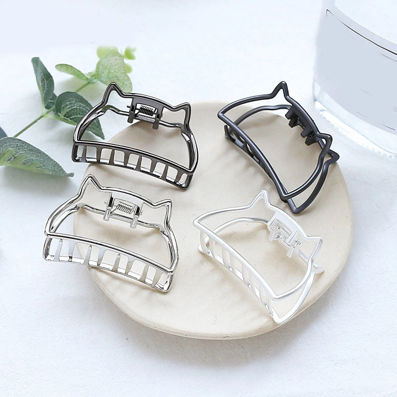 Vintage Metal Hair Claw Cat Ears Hair Clip Hairpin Barrette Retro Vintage Women Girls Hair Styling Tools Hair Accessories Hot
Vintage Metal Hair Claw Cat Ears Hair Clip Hairpin Barrette Retro Vintage Women Girls Hair Styling Tools Hair Accessories Hot