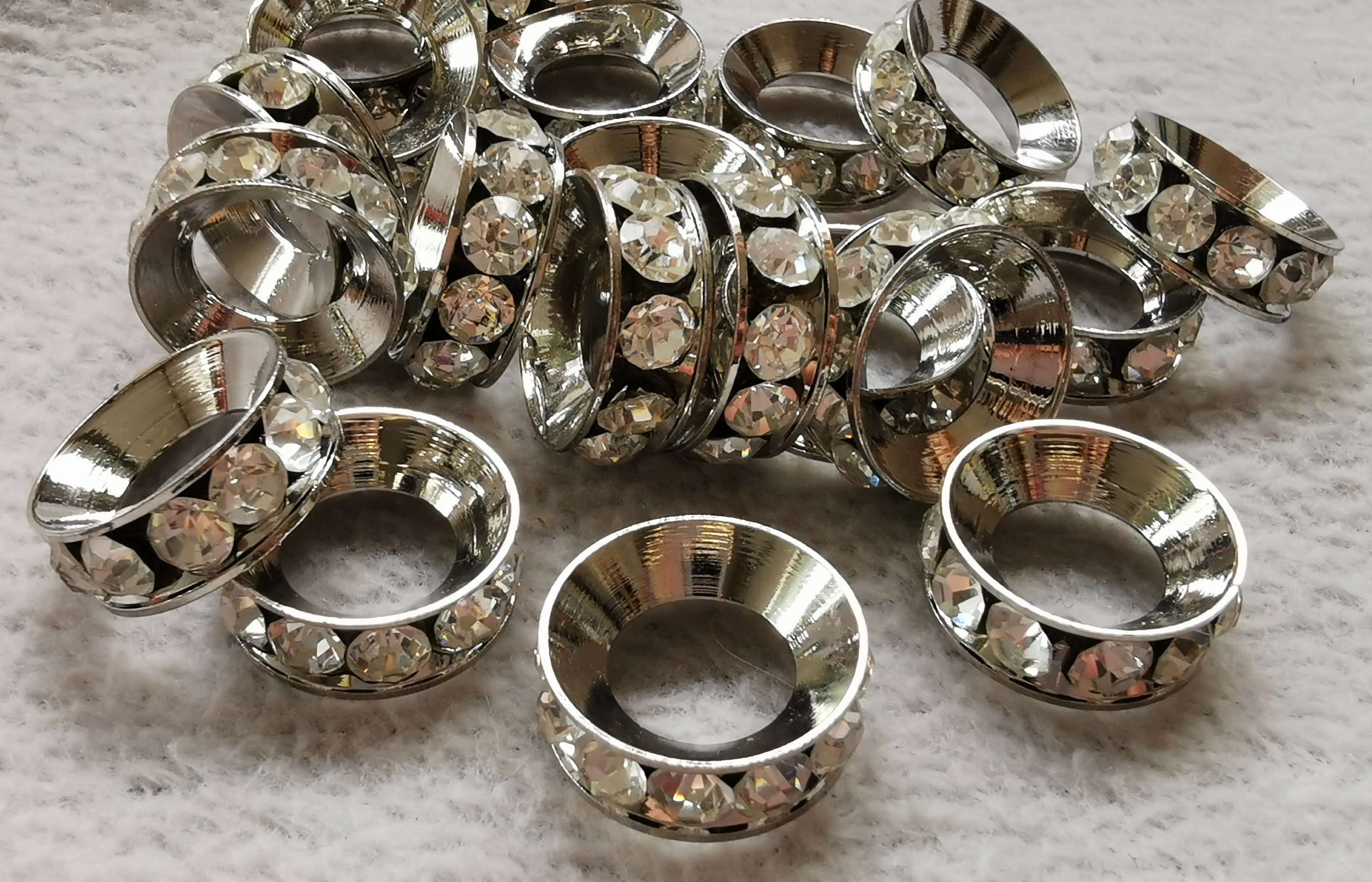 Large Hole--20mm 16mm 14mm 100pcs CZ Pave Gold/ Silver Spacers Real Gold/ Rhodium plated Brass Rondelle Beads 
Large Hole--20mm 16mm 14mm 100pcs CZ Pave Gold/ Silver Spacers Real Gold/ Rhodium plated Brass Rondelle Beads