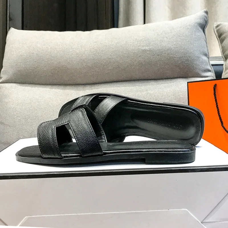 Luxury Designer Slippers Women Shoes Outdoor Flip Flops Woman Slippers PU Leather Ladies Summer Slides Flats Sandals Plus Size
Luxury Designer Slippers Women Shoes Outdoor Flip Flops Woman Slippers PU Leather Ladies Summer Slides Flats Sandals Plus Size