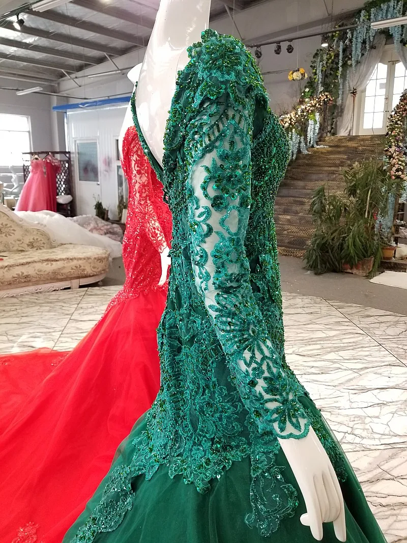 BGW HT3272 Green Mermaid Evening Dress With Handmade Beadings Long Sleeve V-neck Shiny Dress For Party With Train As Photos 2020
BGW HT3272 Green Mermaid Evening Dress With Handmade Beadings Long Sleeve V-neck Shiny Dress For Party With Train As Photos 2020