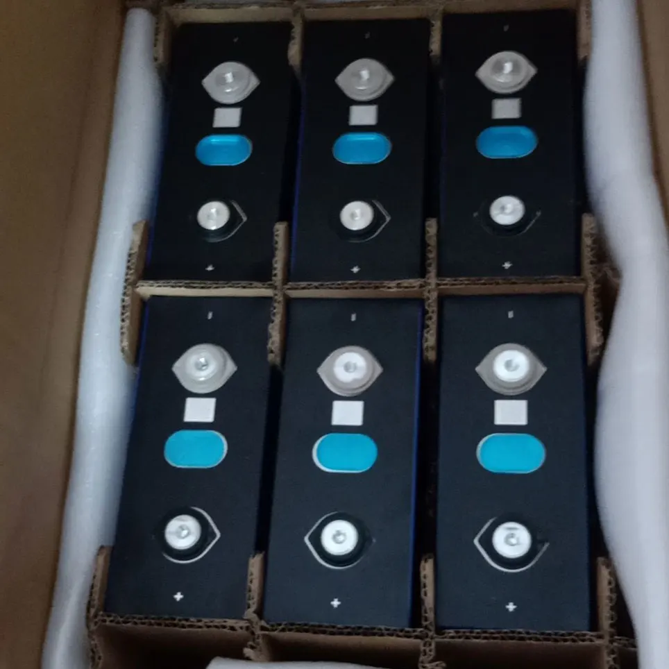 16PCS 3.2V 280Ah lifepo4 battery DIY 12V 280AH Rechargeable battery for Electric car RV Solar Energy Golf Cart TAX FREE
16PCS 3.2V 280Ah lifepo4 battery DIY 12V 280AH Rechargeable battery for Electric car RV Solar Energy Golf Cart TAX FREE