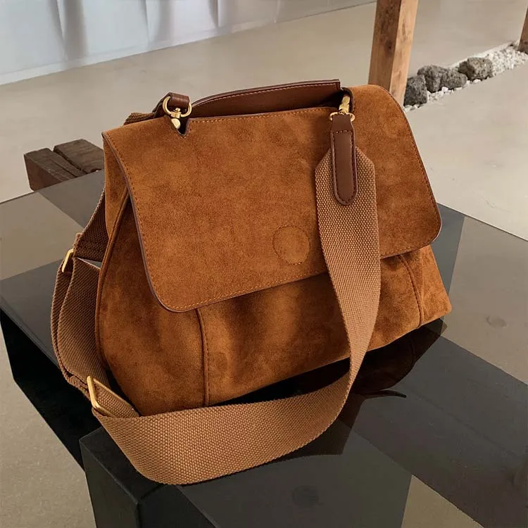 Nubuck PU Leather Flap Crossbody Bags For Women Vintage Big Capacity Shoulder Bag Wide Strap Luxury Handbags Women Bags Designer
Nubuck PU Leather Flap Crossbody Bags For Women Vintage Big Capacity Shoulder Bag Wide Strap Luxury Handbags Women Bags Designer