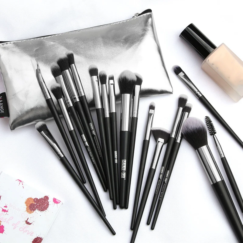 18 PCS Professional Blending Fashion Makeup Brush Set Eyeliner Powder Cosmetics Multifunctional Portable Makeup Tool Gift Bag
18 PCS Professional Blending Fashion Makeup Brush Set Eyeliner Powder Cosmetics Multifunctional Portable Makeup Tool Gift Bag
