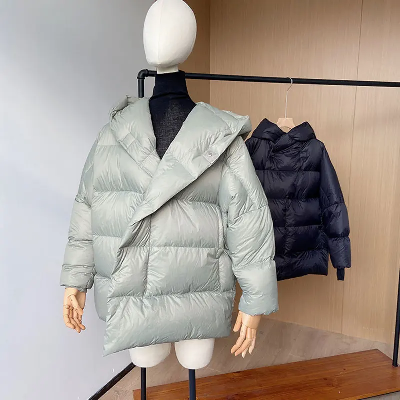 2021 Winter Women's New Loose Bat Sleeves White Duck Down Puffer Jacket Design Sense Niche Thick Loose Ladies Windproof Overcoat
2021 Winter Women's New Loose Bat Sleeves White Duck Down Puffer Jacket Design Sense Niche Thick Loose Ladies Windproof Overcoat