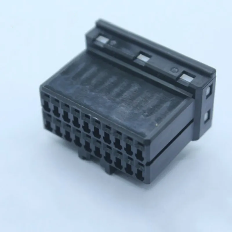 30pcs/lot 20Pin Car EFI audio connector plug Female Connector with terminals 175967-2
30pcs/lot 20Pin Car EFI audio connector plug Female Connector with terminals 175967-2