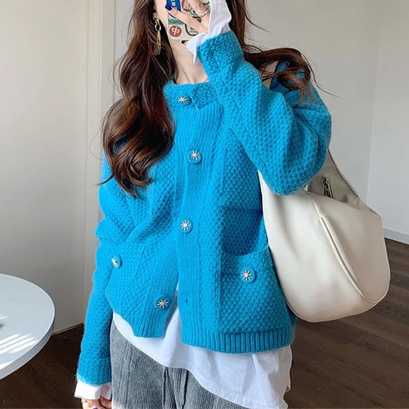 WAYOFLOVE Korean Blue Sweater Cardigan Women Casual Knitted Pocket Winter Sweaters Cardigan Women Single Breasted Sweater Women
WAYOFLOVE Korean Blue Sweater Cardigan Women Casual Knitted Pocket Winter Sweaters Cardigan Women Single Breasted Sweater Women