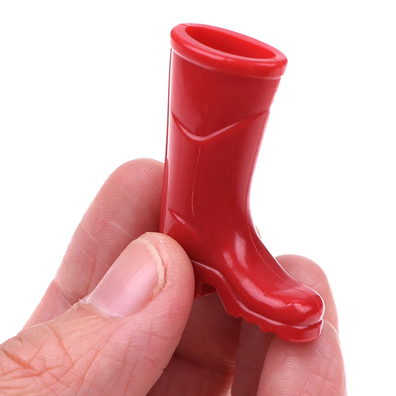 High Quality1Pairs 1/12 Scale Dollhouse Miniature Rubber Rain Boots Home Garden Yard Decoration Dolls Accessories
High Quality1Pairs 1/12 Scale Dollhouse Miniature Rubber Rain Boots Home Garden Yard Decoration Dolls Accessories
