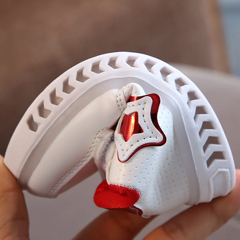 2021 New Light-on Children's Boys and Girls Luminous White Shoes Led Four Seasons All-Match Flash Light Children's Shoes
2021 New Light-on Children's Boys and Girls Luminous White Shoes Led Four Seasons All-Match Flash Light Children's Shoes