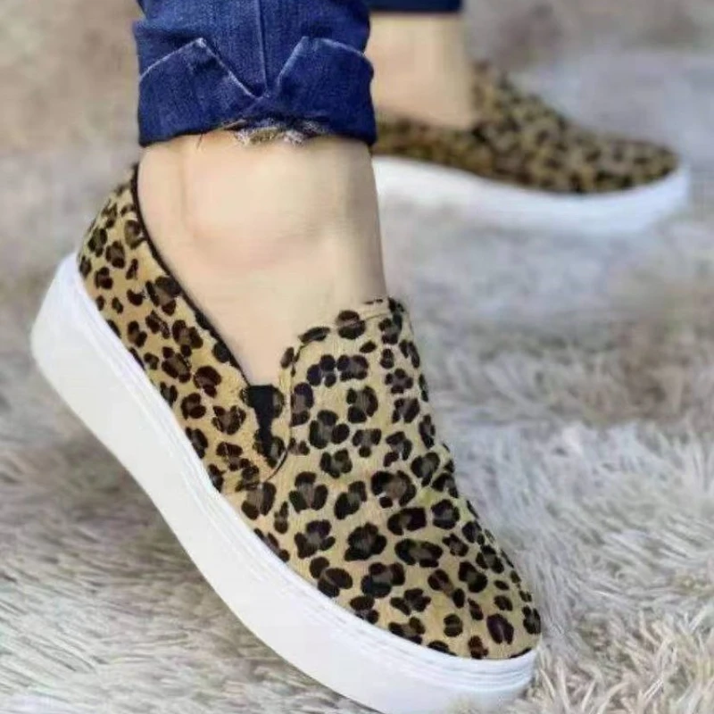 Spring and Autumn New Products Ladies PU Loafers Classic Leopard Print Comfortable Round Toe Platform Flat Casual Shoes KZ181
Spring and Autumn New Products Ladies PU Loafers Classic Leopard Print Comfortable Round Toe Platform Flat Casual Shoes KZ181