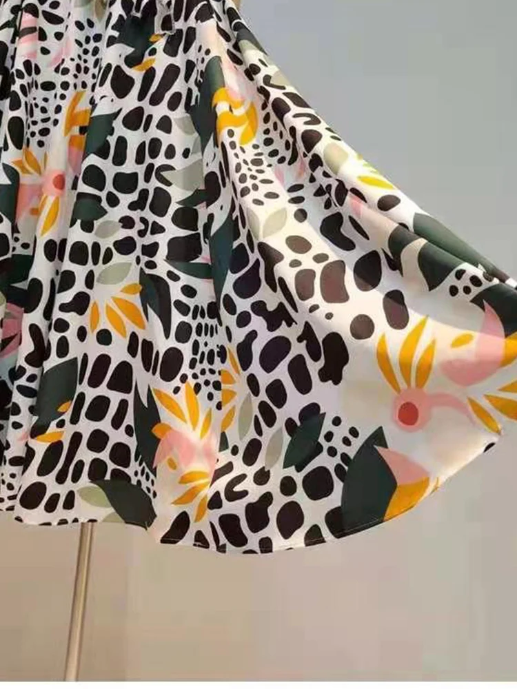Summer 2021 ladies holiday style dress retro fashion print sleeveless waist waist bohemian long skirt
Summer 2021 ladies holiday style dress retro fashion print sleeveless waist waist bohemian long skirt