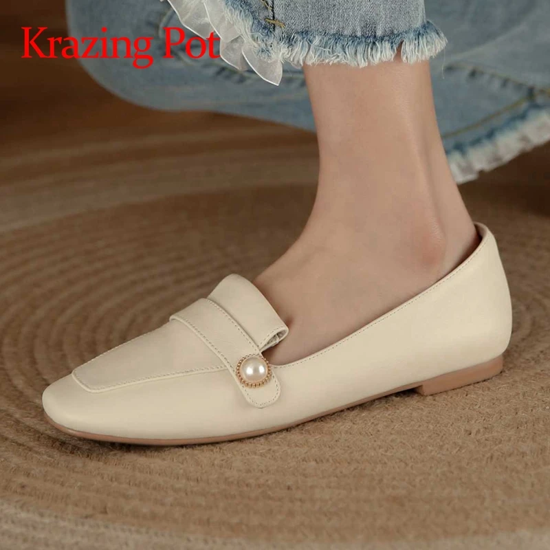 Krazing Pot big size genuine leather square toe loafers pearl decorations breathable cozy slip on three colors women flats L51
Krazing Pot big size genuine leather square toe loafers pearl decorations breathable cozy slip on three colors women flats L51