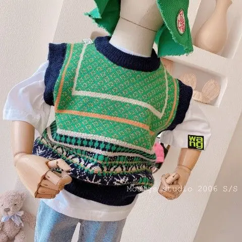 Boys and Girls Fashion Retro Knitted Vest Baby Spring New Children's Fashion All-match Woolen Vest
Boys and Girls Fashion Retro Knitted Vest Baby Spring New Children's Fashion All-match Woolen Vest